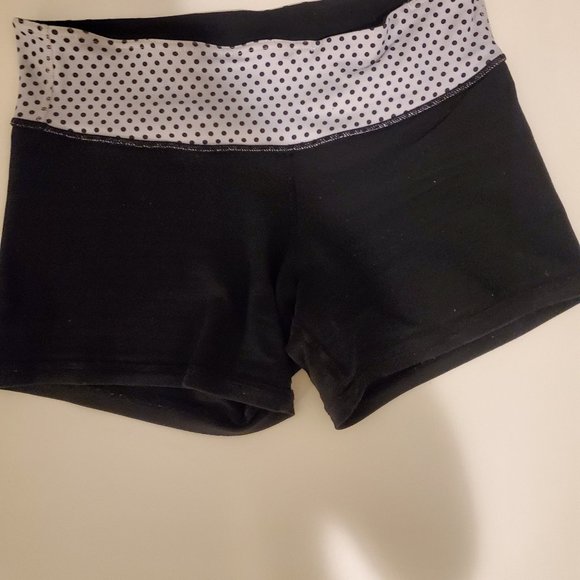 Lululemon shorts - Picture 1 of 2